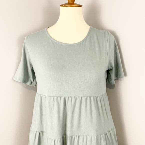 Nwt Zenana Sage Green Tiered Tunic Top - Picture 2 of 7